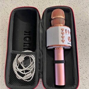Rose Gold Wireless Microphone with Case